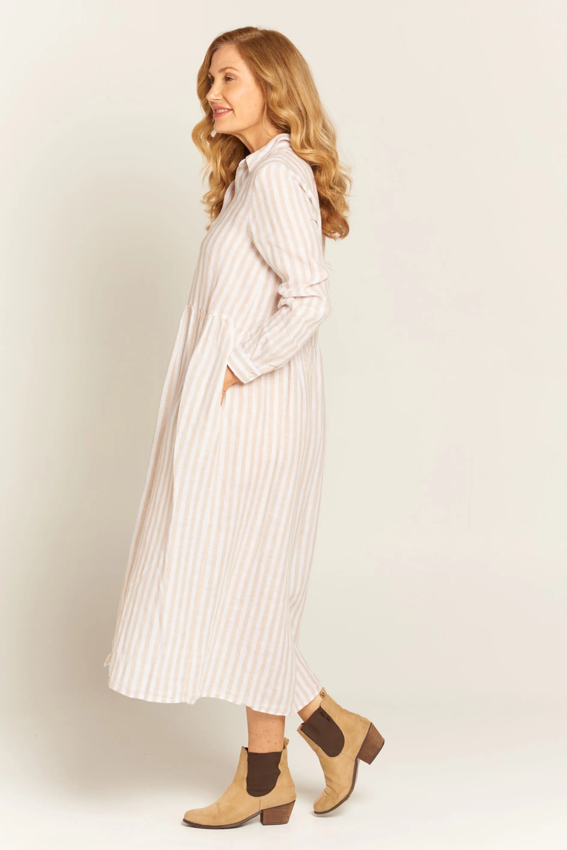 Beverley Dress Beige / White