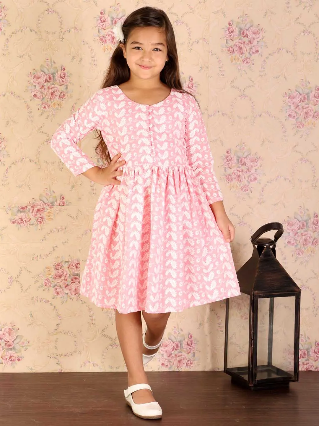 Jashvi Girl's Pink Pure Cotton Chikankari Kurta