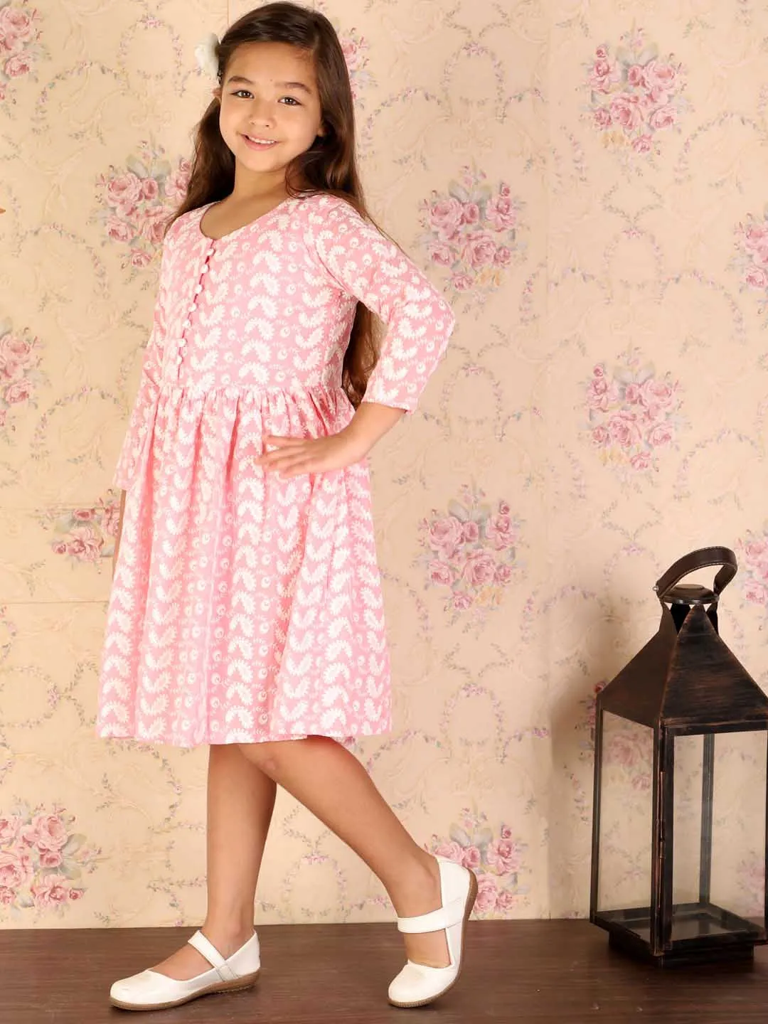 Jashvi Girl's Pink Pure Cotton Chikankari Kurta
